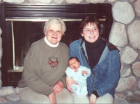 Moms.jpg (43573 bytes)